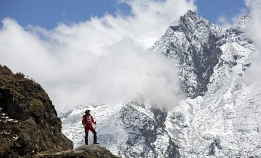 Власти Непала воспретили восхождение на Эверест поодиночке