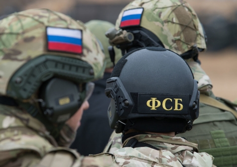 Крымский автоинспектор получил взятку в 300 тыщ и пробовал удрать от служащих ФСБ