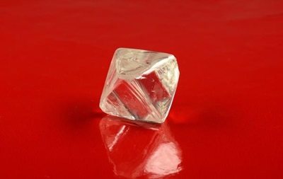 В Якутии нашли два редких алмаза