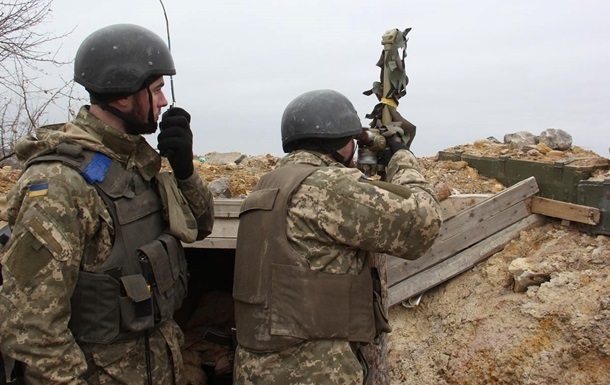 В зоне АТО ранены трое украинских военных