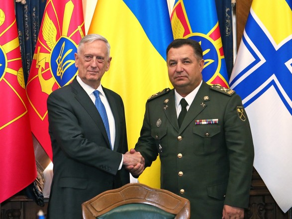 Глава Пентагона принял министра защиты Украины