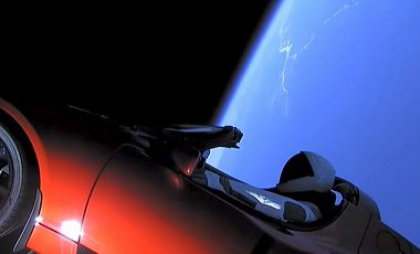 Ланос в космосе, Флакон-9 и Вин Дизель: фотожабы на Falcon Heavy