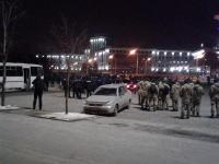 Милиция эвакуировала болельщиков «Ромы», сцепившихся с ультрас «Шахтера»(видео)