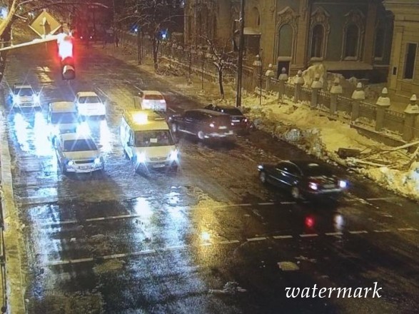 Движение на столичной улице Грушевского разблокировано