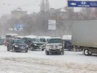 В Киеве сняли ограничение на заезд грузовиков в город.