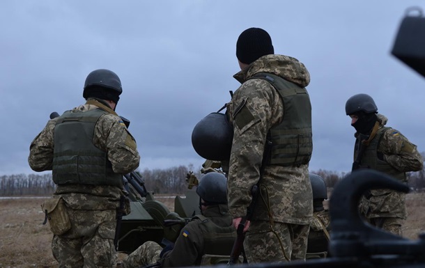 Два бойца ВСУ устроили стрельбу в Славянске