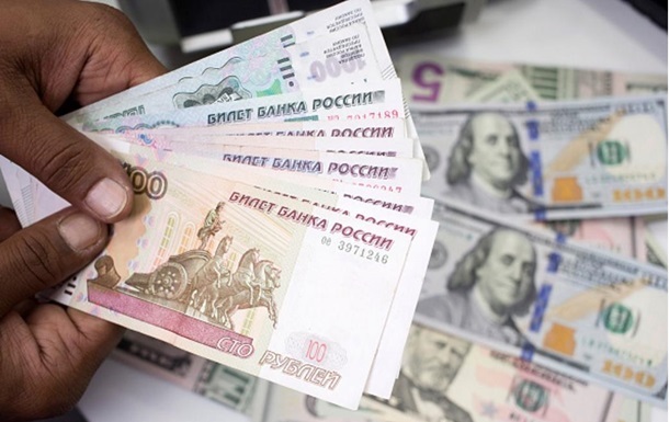 Рубль обвалился на фоне роста цен на нефть