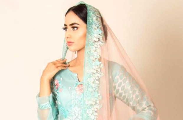 На подиум в хиджабе: 20-летняя мусульманка поборется за корону на конкурсе "Мисс Англия"